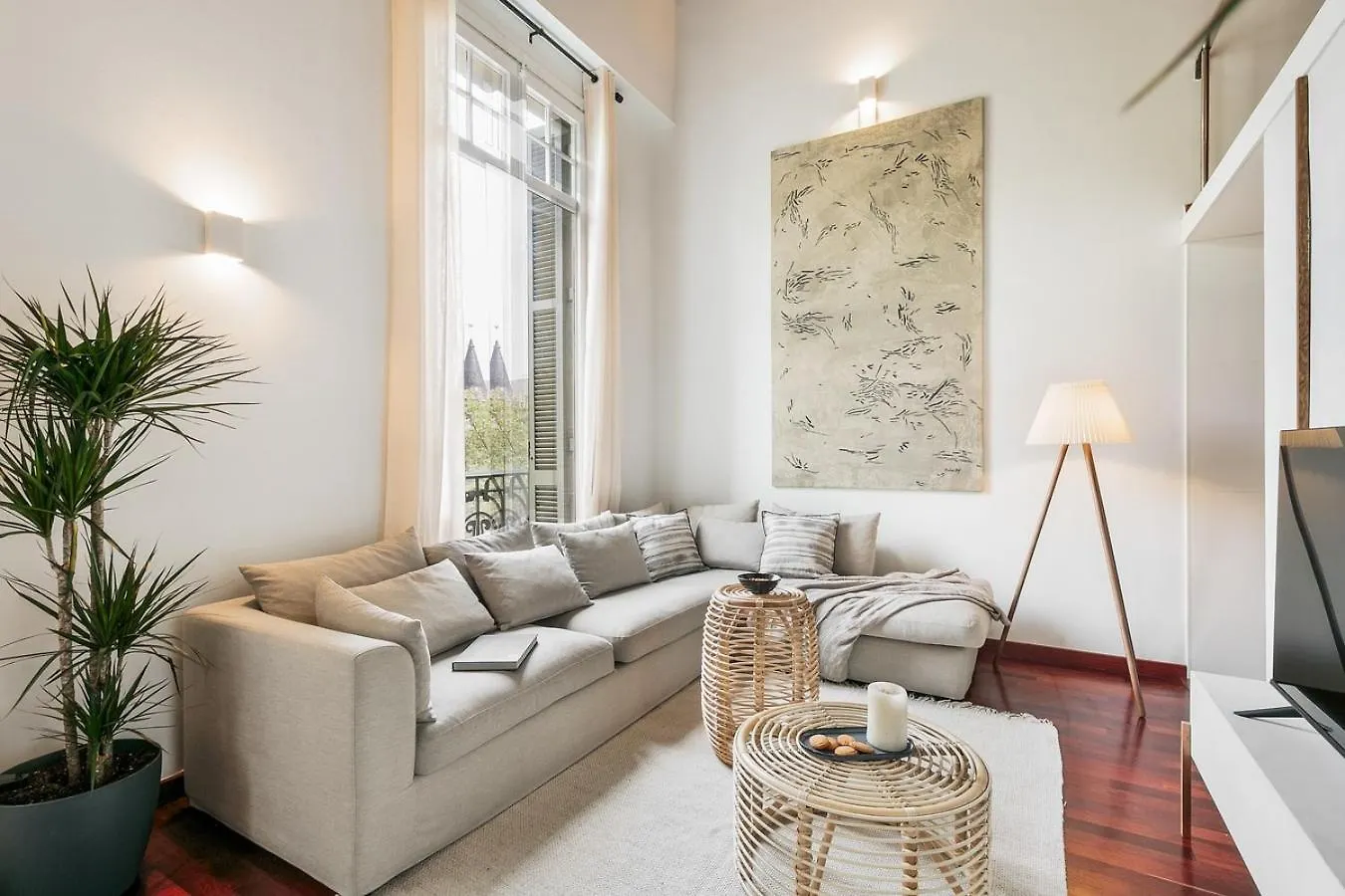 Agerola - 2 Bedrooms In Eixample Dreta Barcelona Apartment